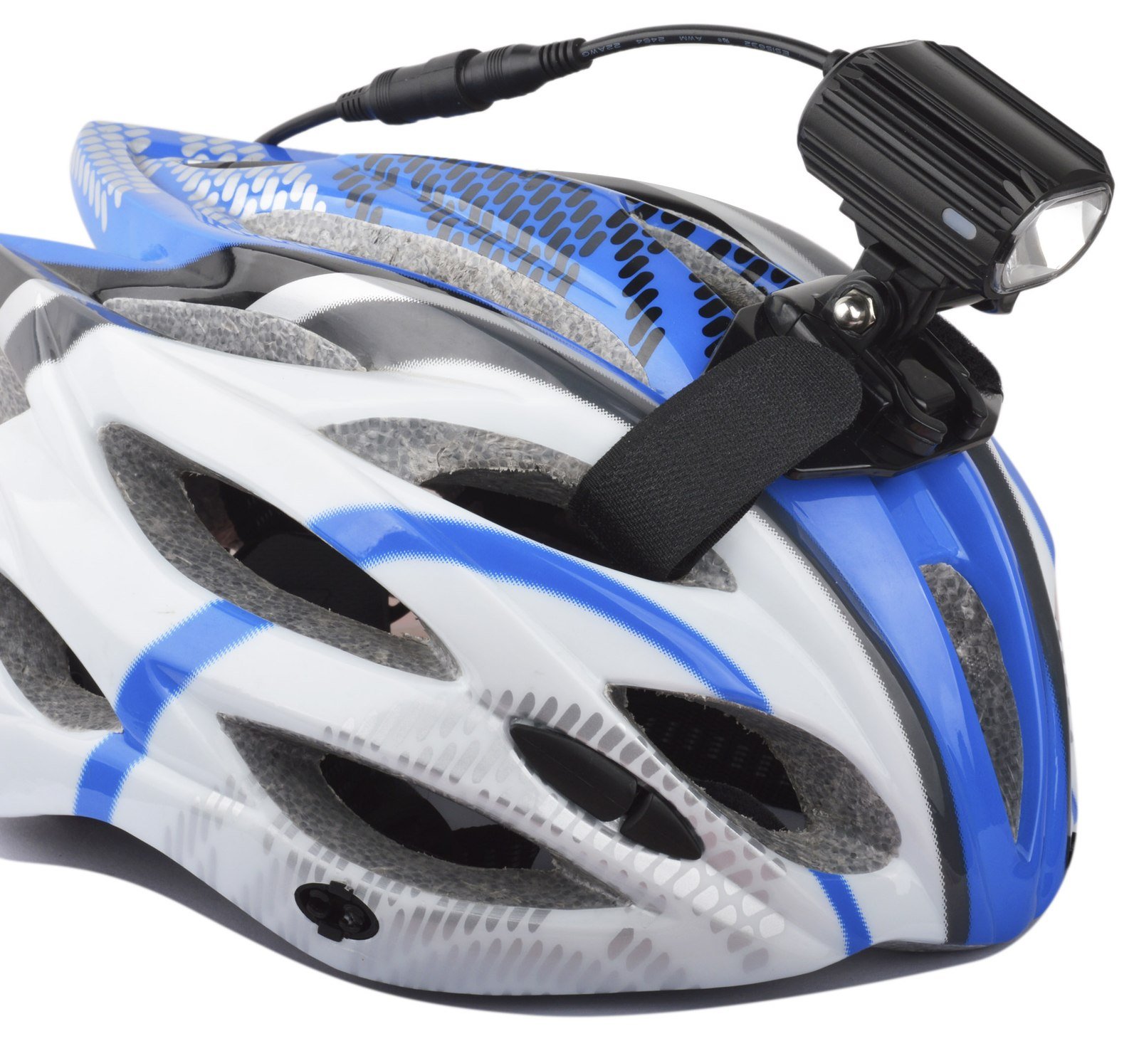 LW-F900B external battery bicycle front light installed on a cycling helmet
